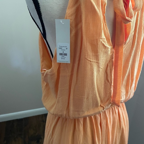 Women’s Dress - Picture 6 of 8